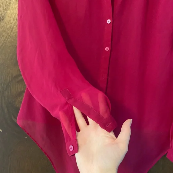 Like New Worthington Sheer Fuchsia Tie Front Button Down Blouse size Medium - Picture 2 of 5